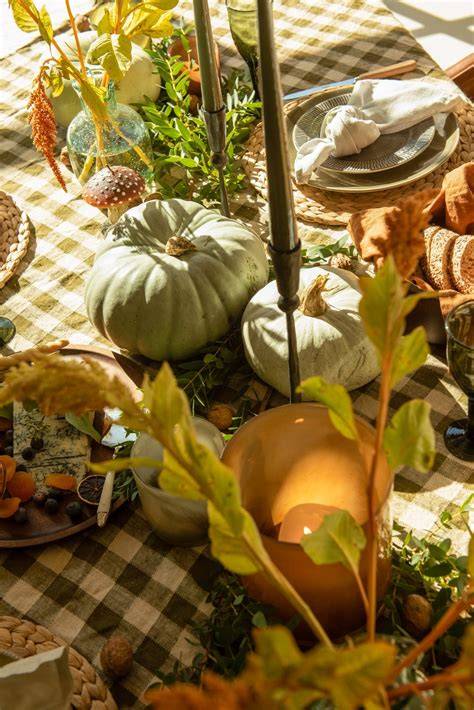 Primark pompoen serveerschaal op herfsttafel
