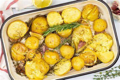 krokante aardappelen met rozemarijn uit oven